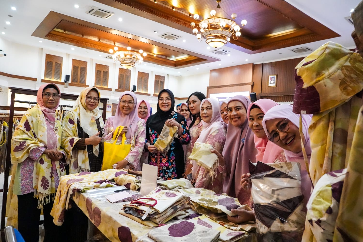 TP PKK Makassar Studi Tiru ke TP PKK Jakpus