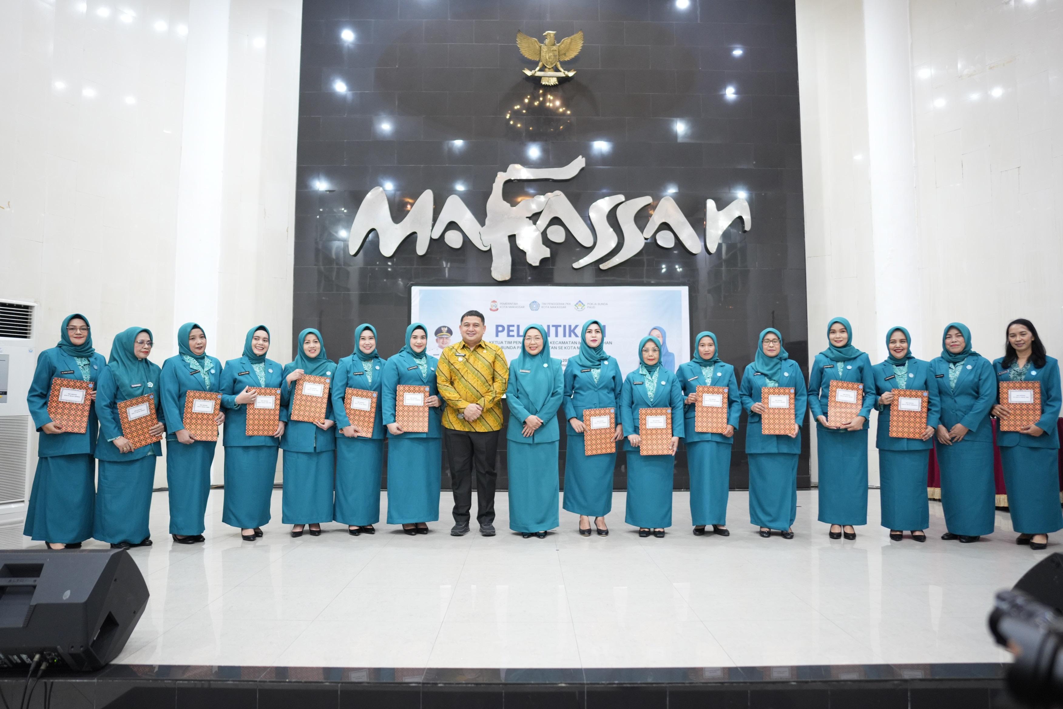 Melinda Aksa Lantik 13 Ketua TP PKK Kecamatan dan Kukuhkan Bunda PAUD Kecamatan